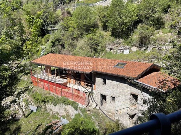 casa indipendente in vendita a Cernobbio in zona Rovenna