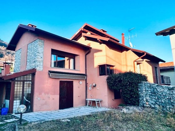 casa indipendente in vendita a Cernobbio in zona Rovenna