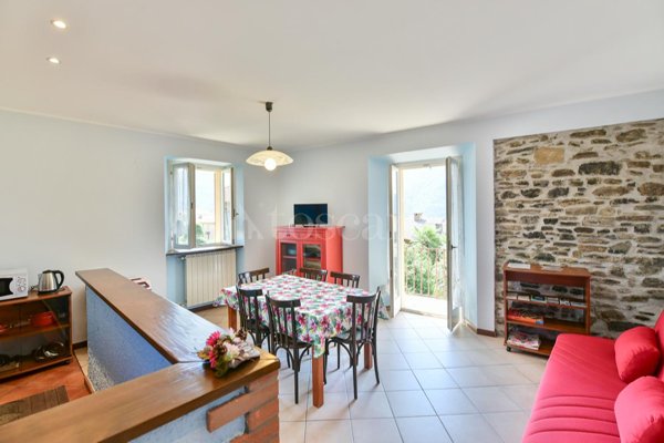 casa indipendente in vendita a Cernobbio in zona Rovenna