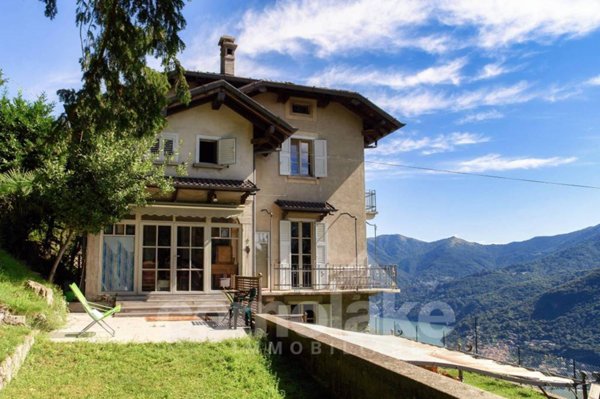casa indipendente in vendita a Cernobbio in zona Rovenna