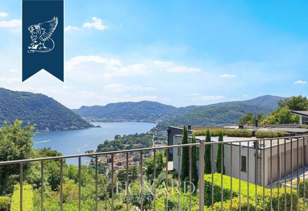 casa indipendente in vendita a Cernobbio