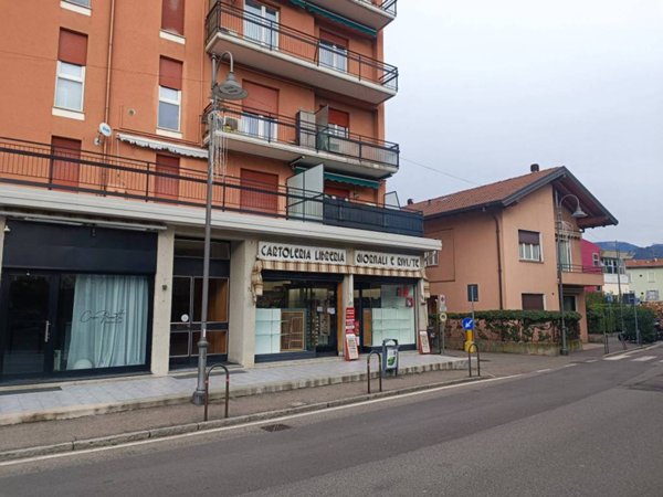 negozio in vendita a Cernobbio