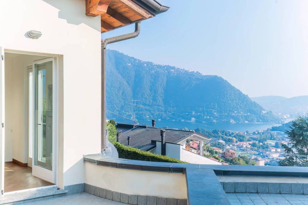 casa indipendente in vendita a Cernobbio