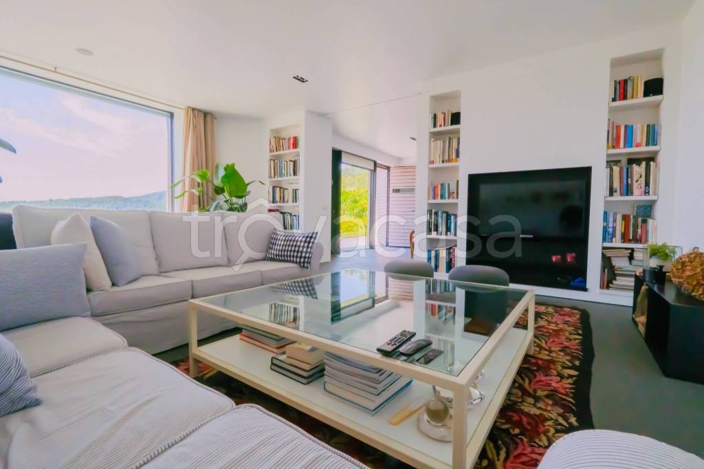 casa indipendente in vendita a Cernobbio