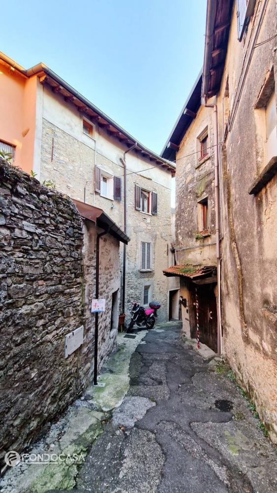 appartamento in vendita a Cernobbio in zona Rovenna