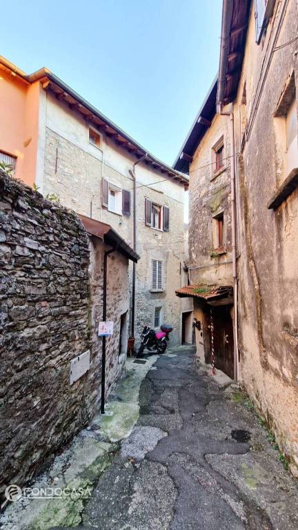 appartamento in vendita a Cernobbio in zona Rovenna