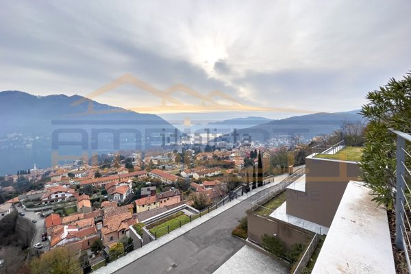 casa indipendente in vendita a Cernobbio