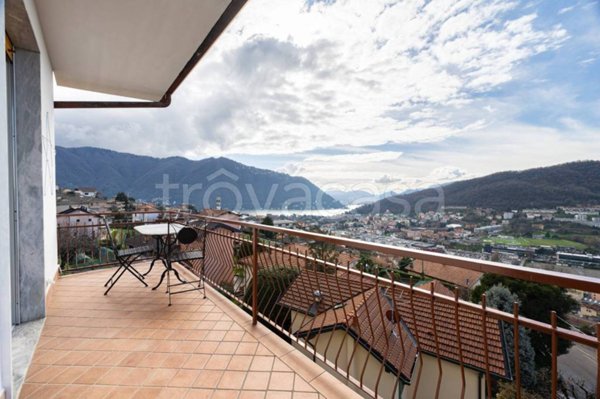 appartamento in vendita a Cernobbio in zona Mornello