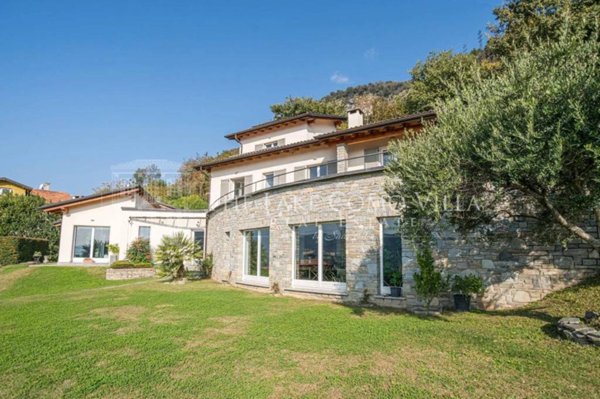 casa indipendente in vendita a Cernobbio