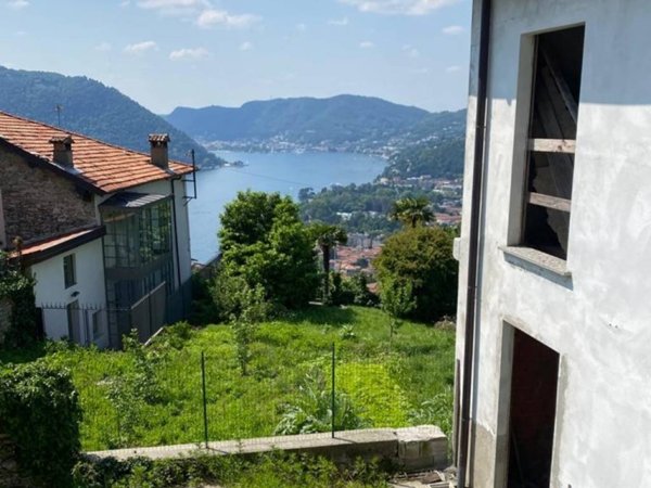 appartamento in vendita a Cernobbio in zona Rovenna
