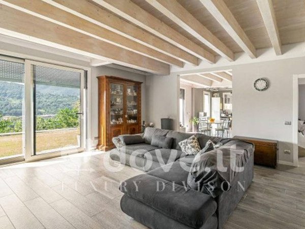 casa indipendente in vendita a Cernobbio
