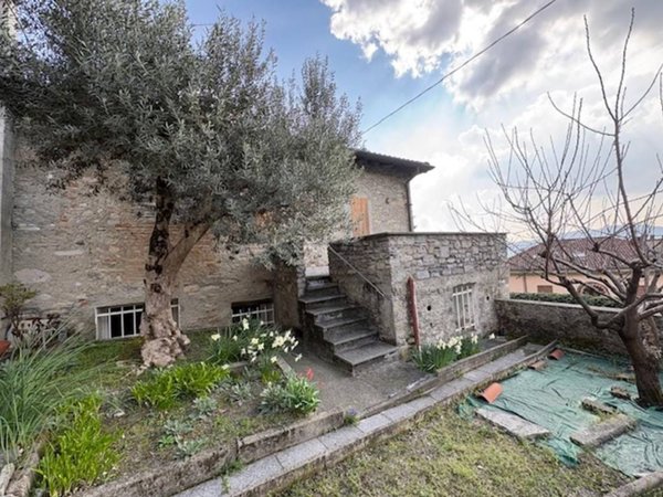 casa indipendente in vendita a Cernobbio