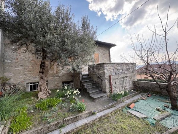 casa indipendente in vendita a Cernobbio