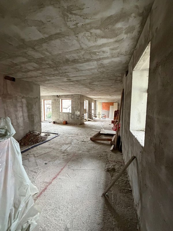 appartamento in vendita a Cernobbio in zona Rovenna