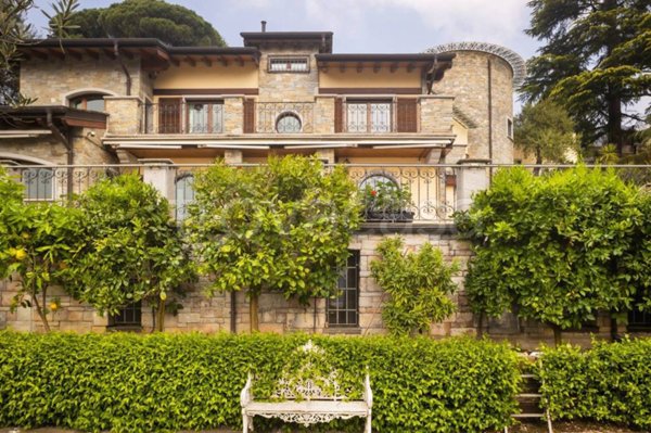 casa indipendente in vendita a Cernobbio