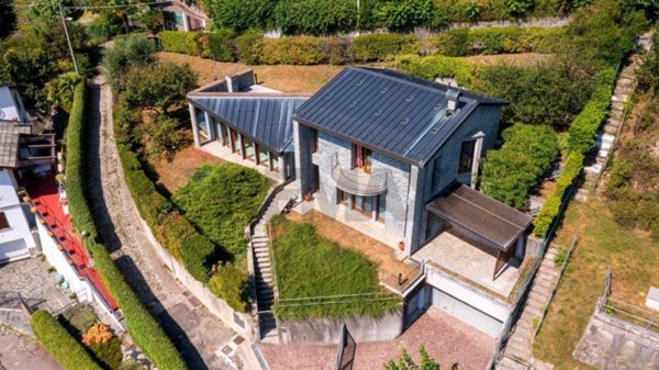 casa indipendente in vendita a Cernobbio in zona Gentrino