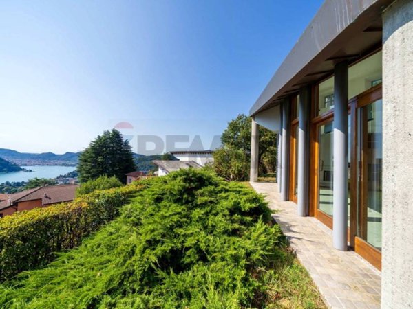 casa indipendente in vendita a Cernobbio in zona Gentrino