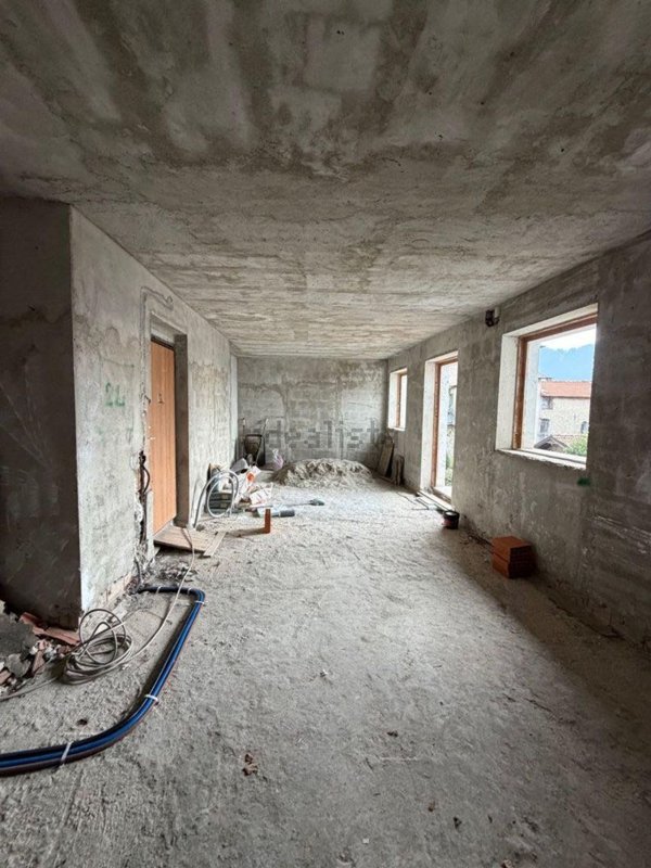 appartamento in vendita a Cernobbio in zona Rovenna
