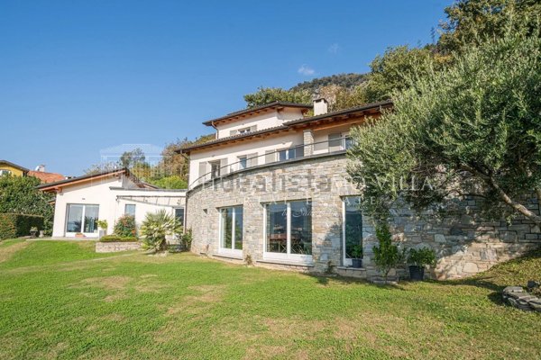 casa indipendente in vendita a Cernobbio