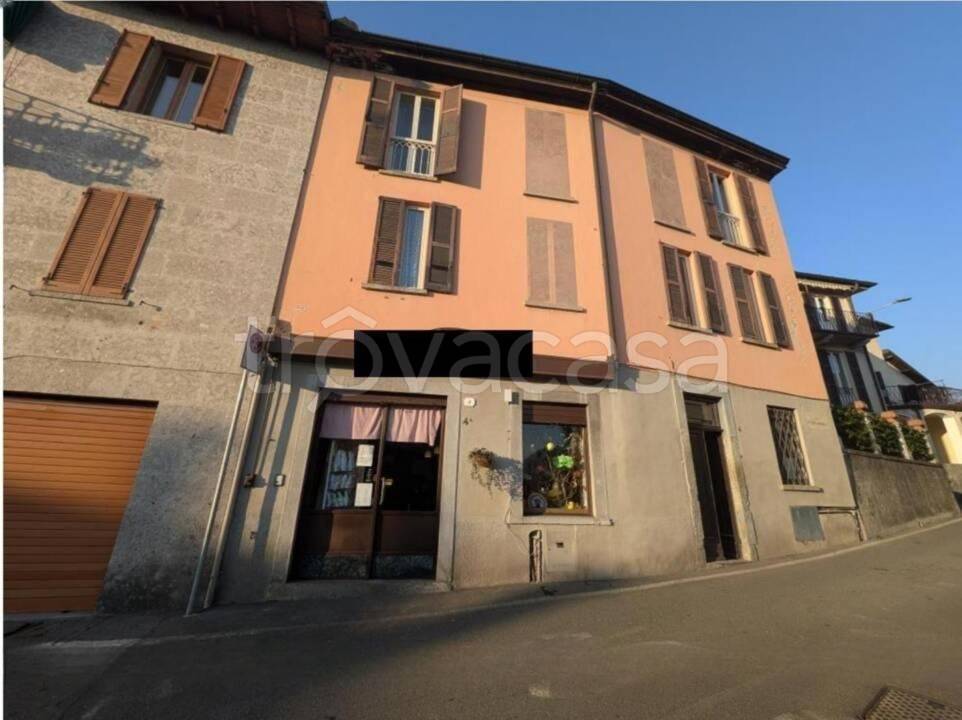 negozio in vendita a Cernobbio in zona Mornello