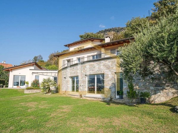 casa indipendente in vendita a Cernobbio in zona Mornello