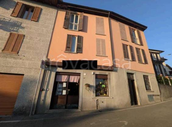 negozio in vendita a Cernobbio in zona Mornello