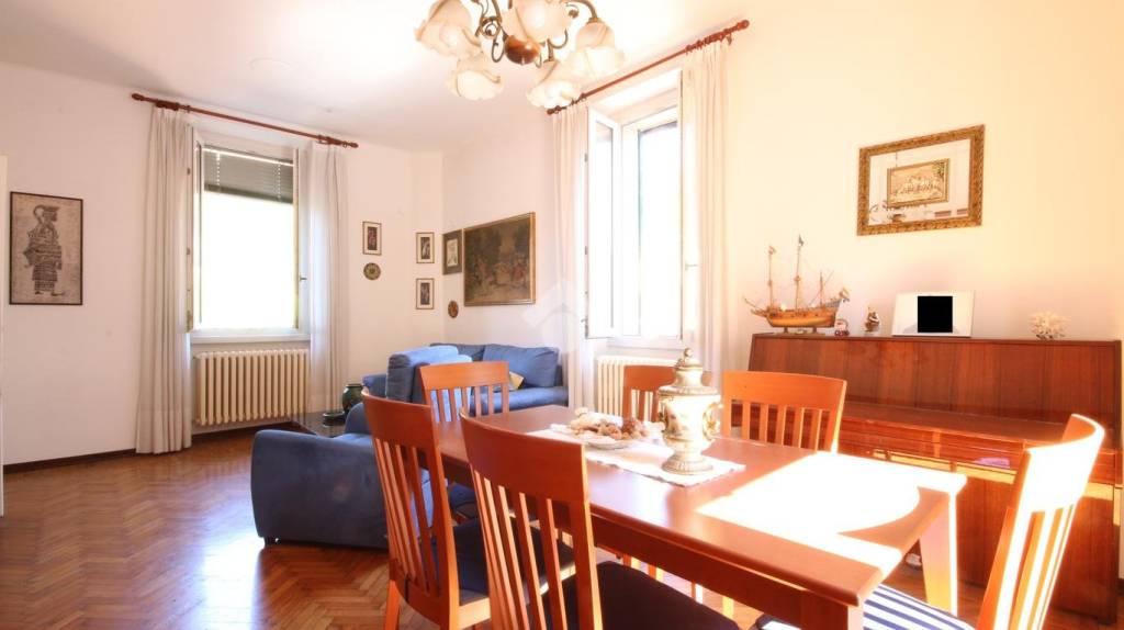 appartamento in vendita a Cernobbio in zona Stimianico