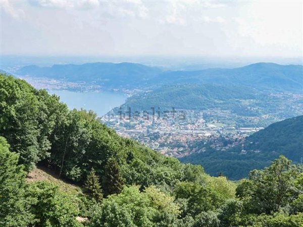 appartamento in vendita a Cernobbio in zona Rovenna