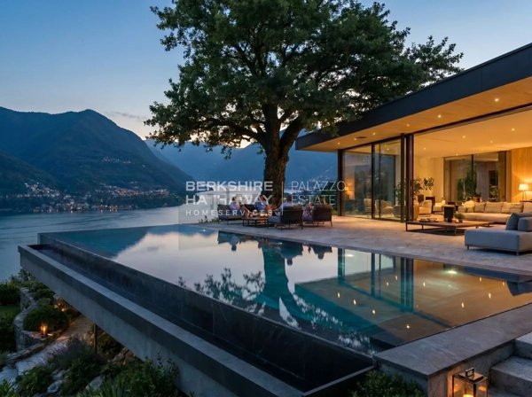 casa indipendente in vendita a Cernobbio