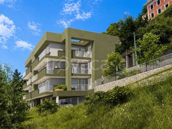 appartamento in vendita a Cernobbio in zona Mornello
