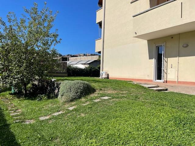 appartamento in vendita a Cernobbio in zona Mornello