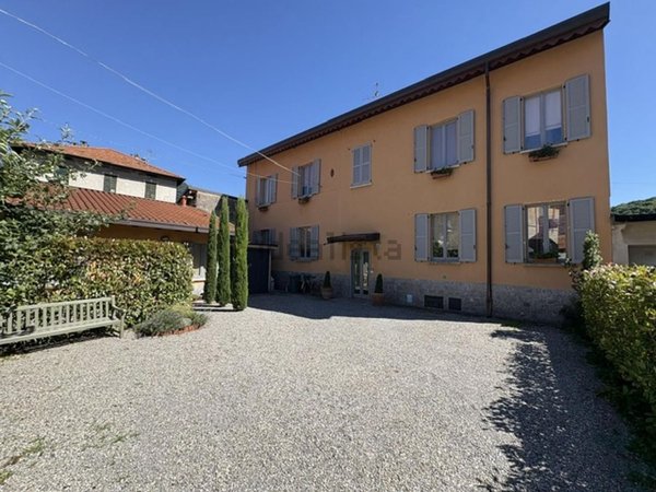 casa indipendente in vendita a Cernobbio in zona Stimianico