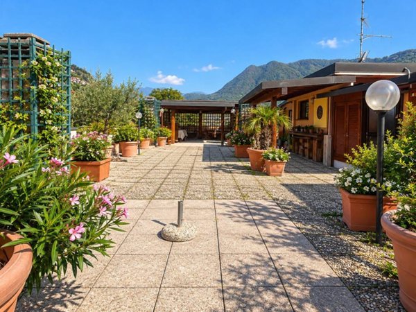 appartamento in vendita a Cernobbio in zona Stimianico