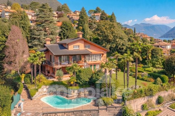 casa indipendente in vendita a Cernobbio in zona Stimianico
