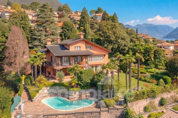 casa indipendente in vendita a Cernobbio in zona Mornello