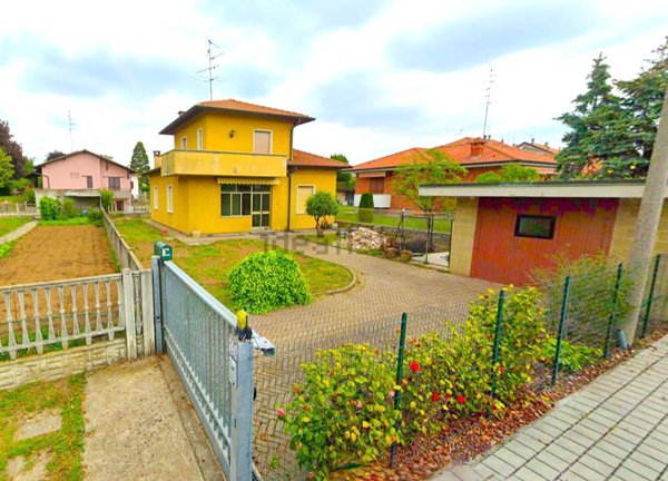 casa indipendente in vendita a Cirimido