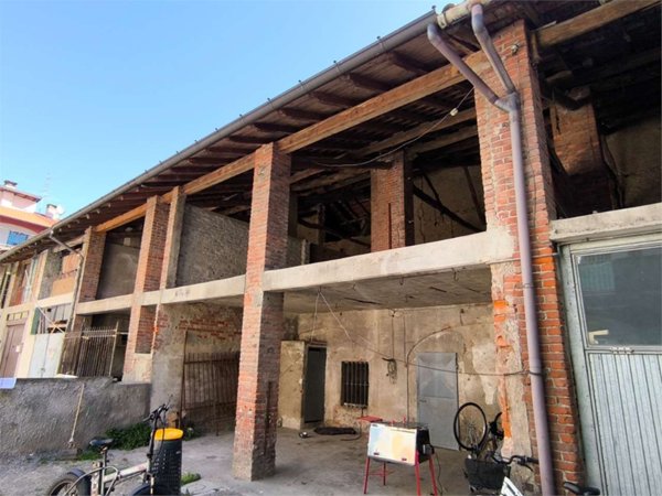 casa indipendente in vendita a Cirimido