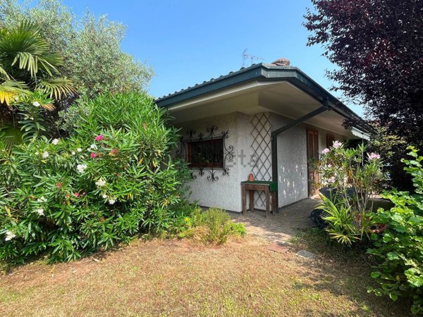 casa indipendente in vendita a Cirimido