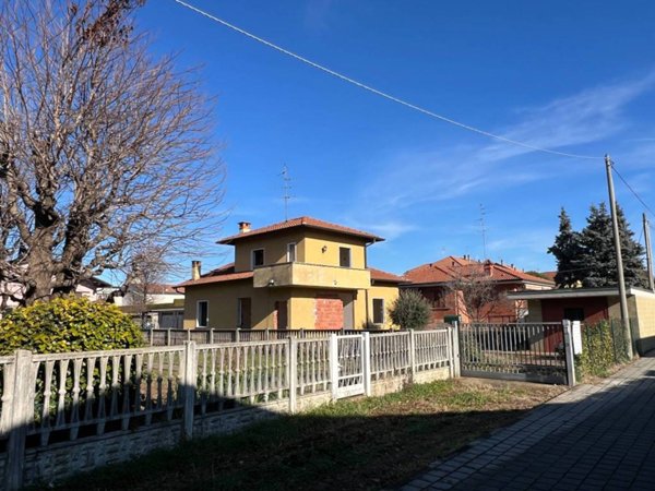 casa indipendente in vendita a Cirimido