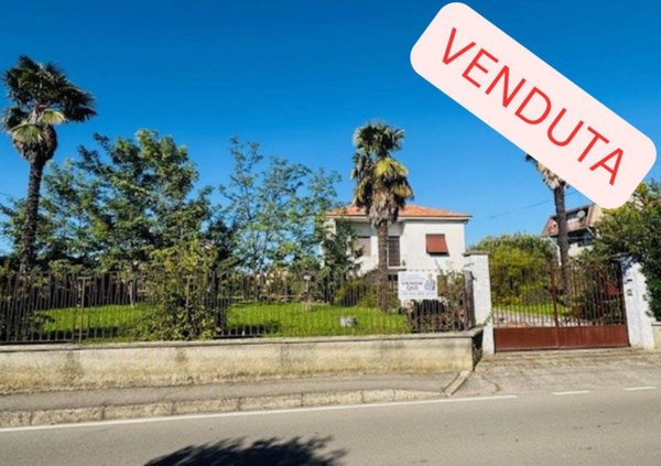 casa indipendente in vendita a Cirimido