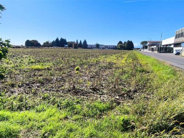 terreno edificabile in vendita a Cirimido
