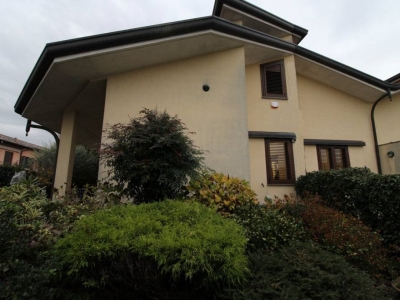 casa indipendente in vendita a Cirimido