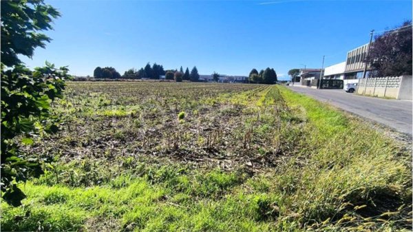 terreno edificabile in vendita a Cirimido