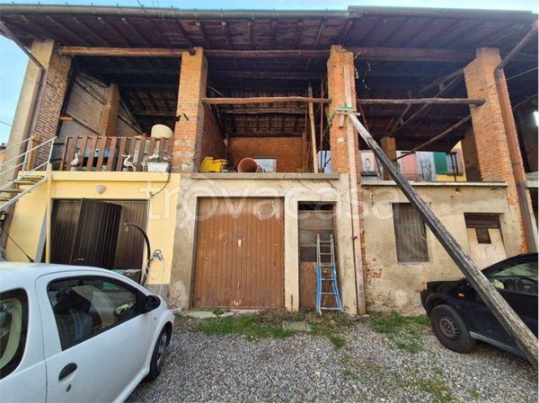 locale di sgombero in vendita a Cirimido