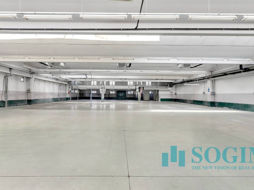 locale commerciale in vendita a Cirimido