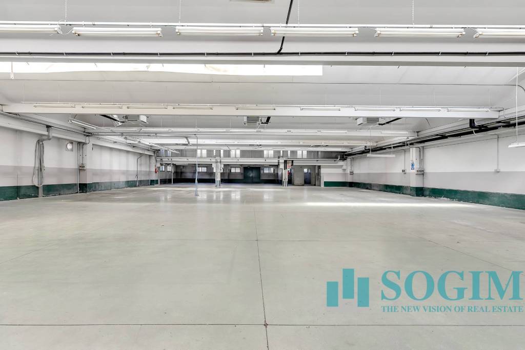 locale commerciale in vendita a Cirimido