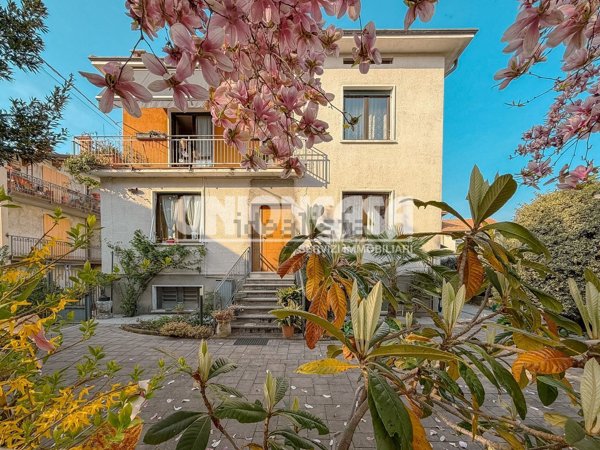 casa indipendente in vendita a Cirimido