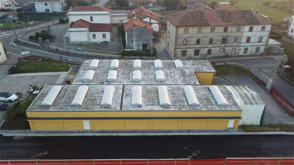 negozio in vendita a Cirimido