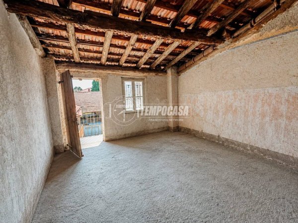 casale in vendita a Cirimido