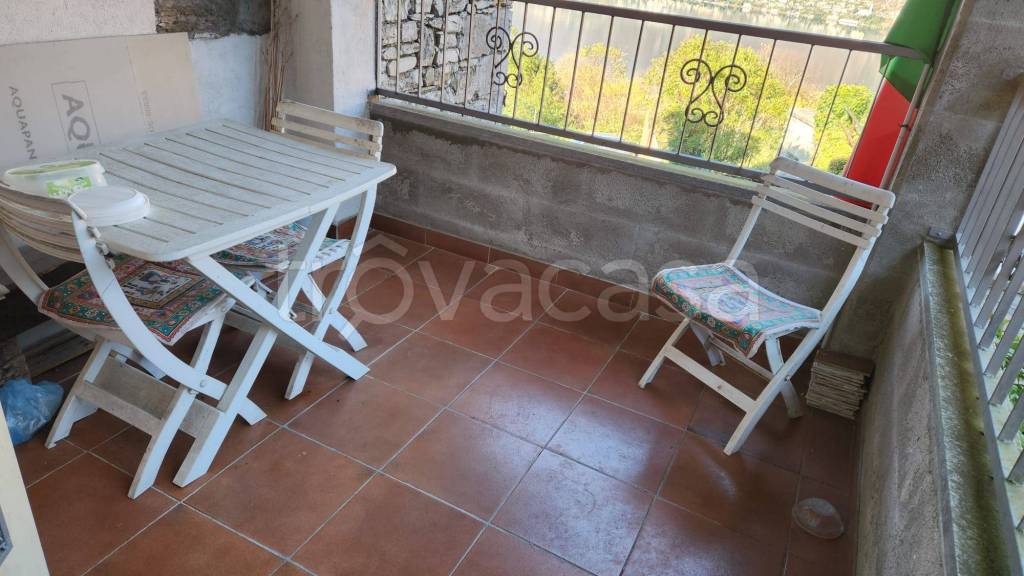 appartamento in vendita a Claino con Osteno